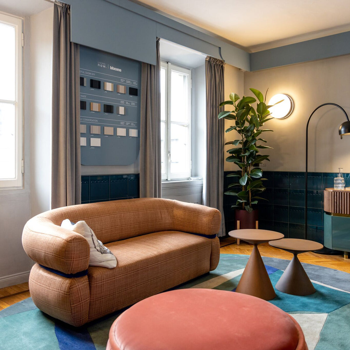 Malibu Sofa in cognac leather in a blue-walled living room