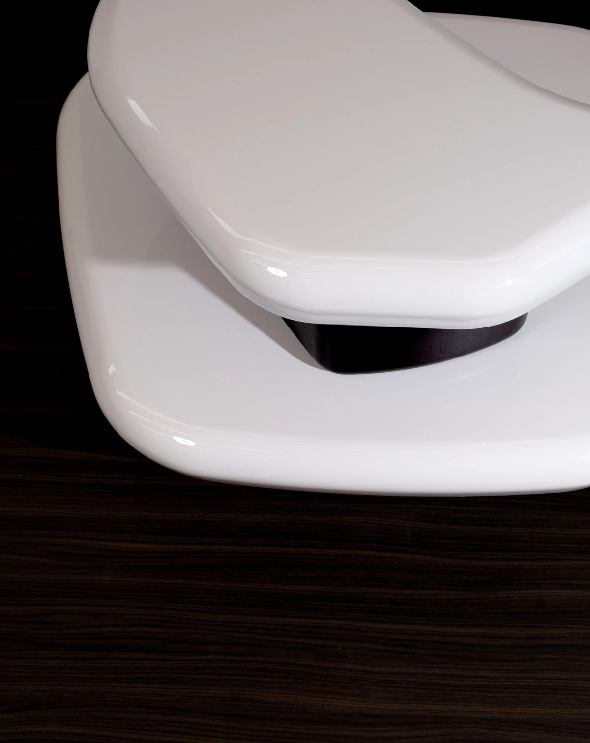 Kawa Coffee Tables close-up of the off-white gloss edge over a dark walnut base