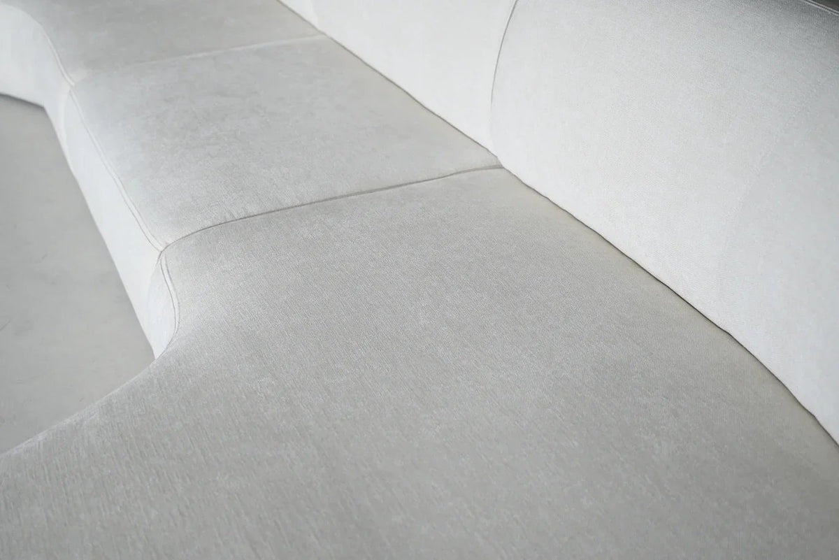 Moritz Sectional in Alabaster, close-up of the seat joint between modules