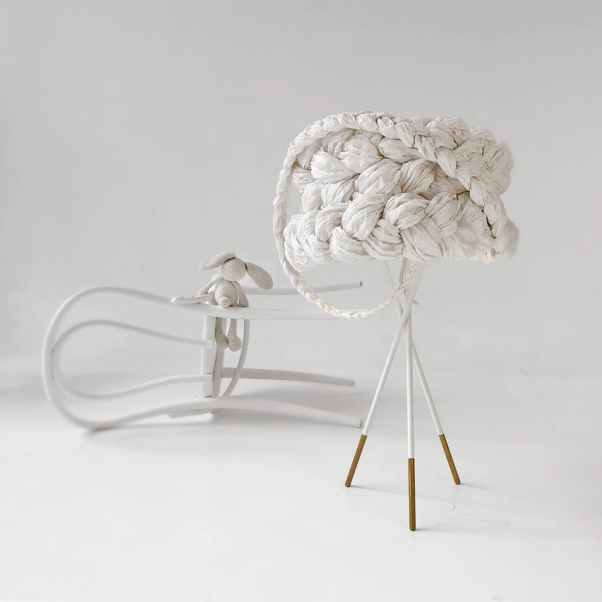 Bride table lamp white