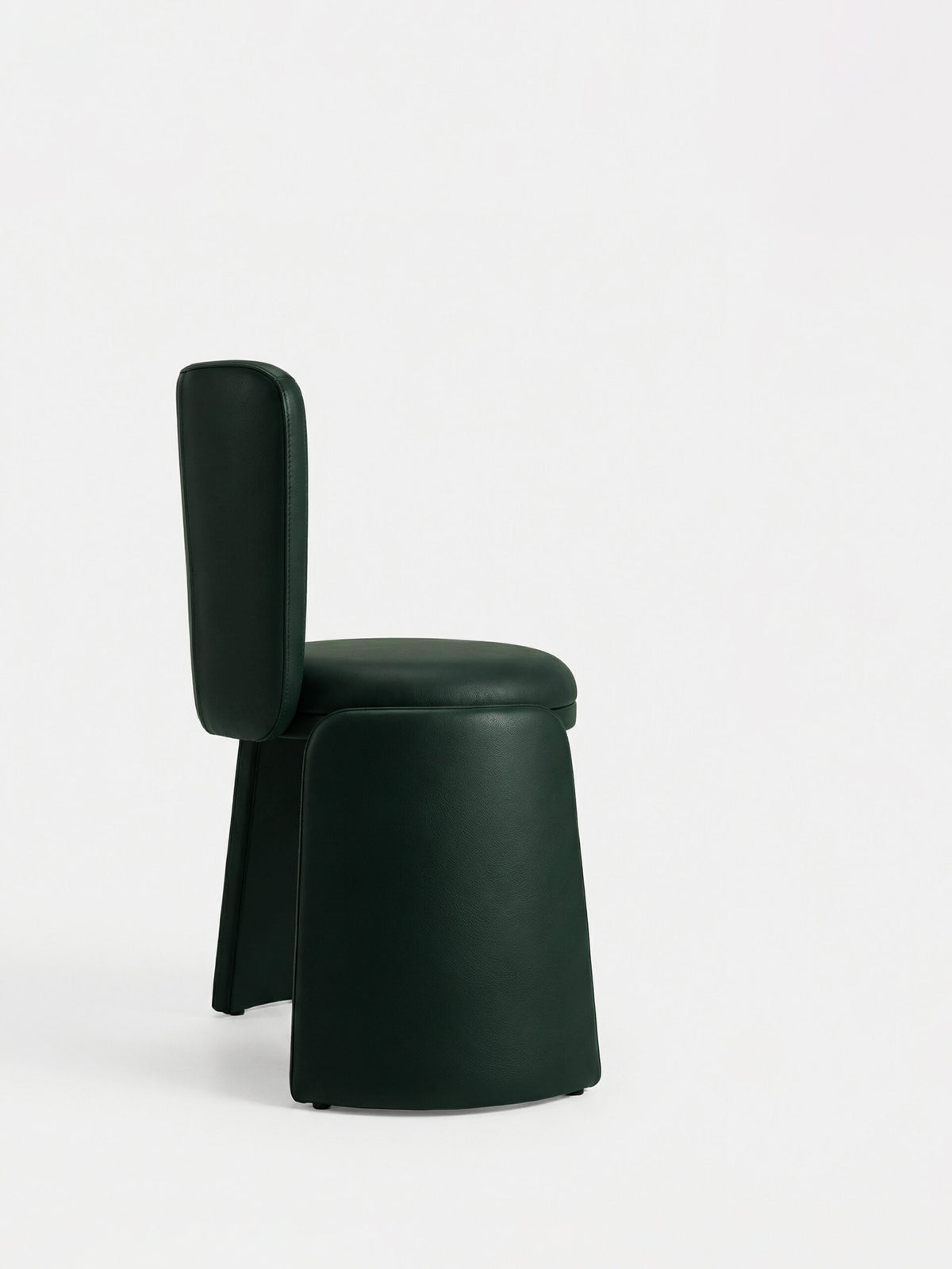 Inge Chair in dark green leather, side profile