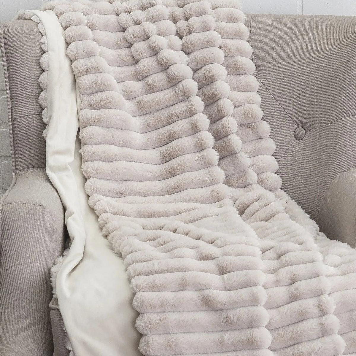 Lux Beige Throw faux fur texture close-up by Maison Burgos