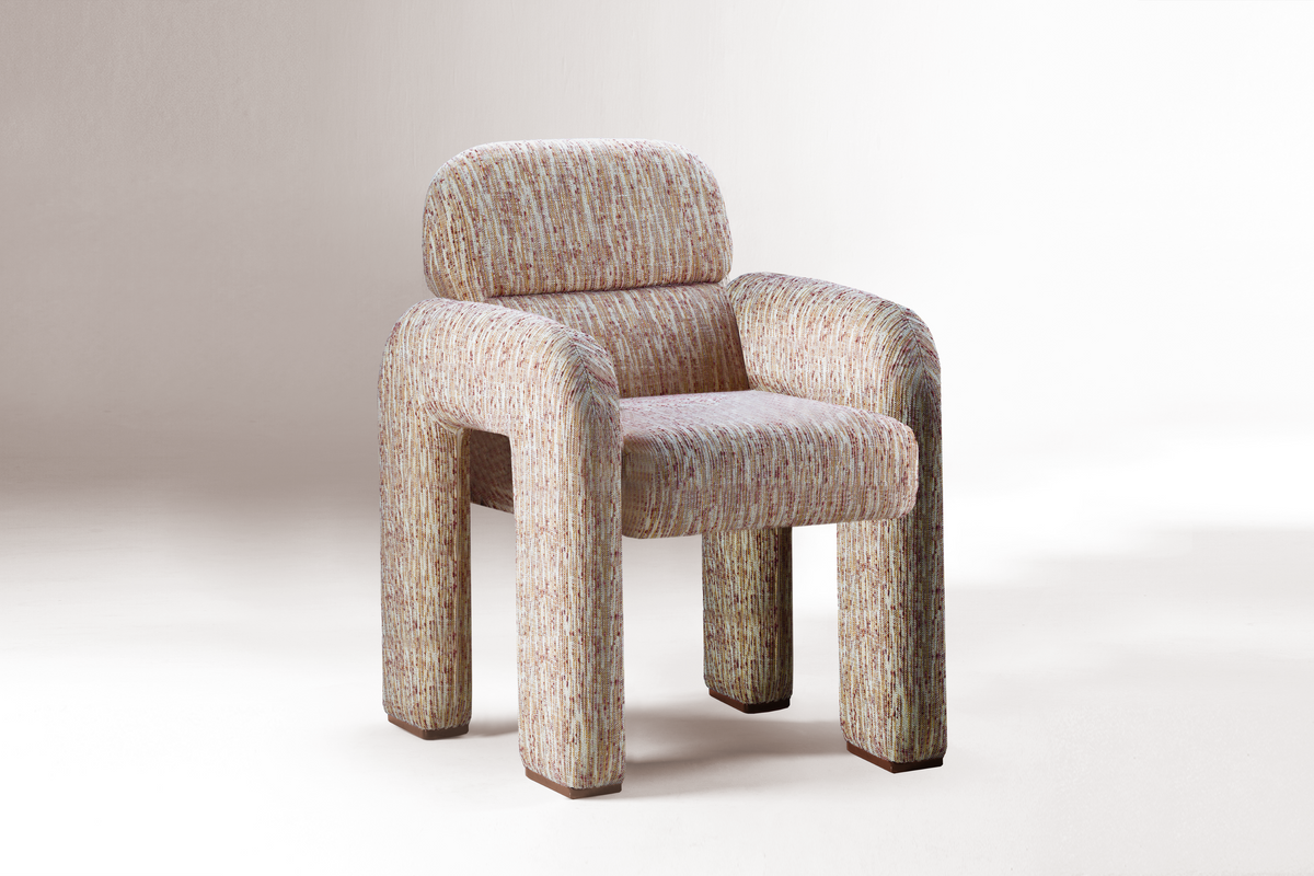 Vertigo Dining Chair in speckled pink-beige weave, three-quarter view