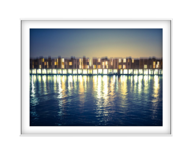Edge Light in White frame