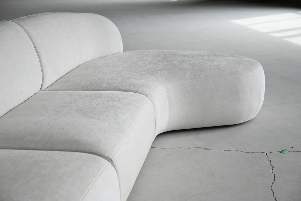 Moritz 3-Piece Sectional in Alabaster, detail of the curved chaise end