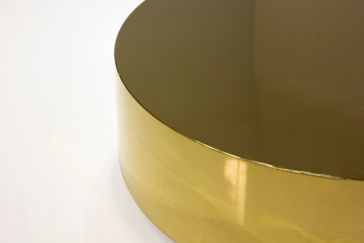 Sphere Coffee Table close-up of the Gold Polished edge