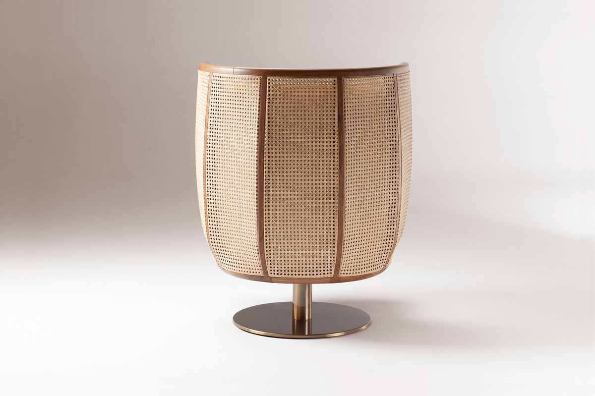 Egoista armchair back detail