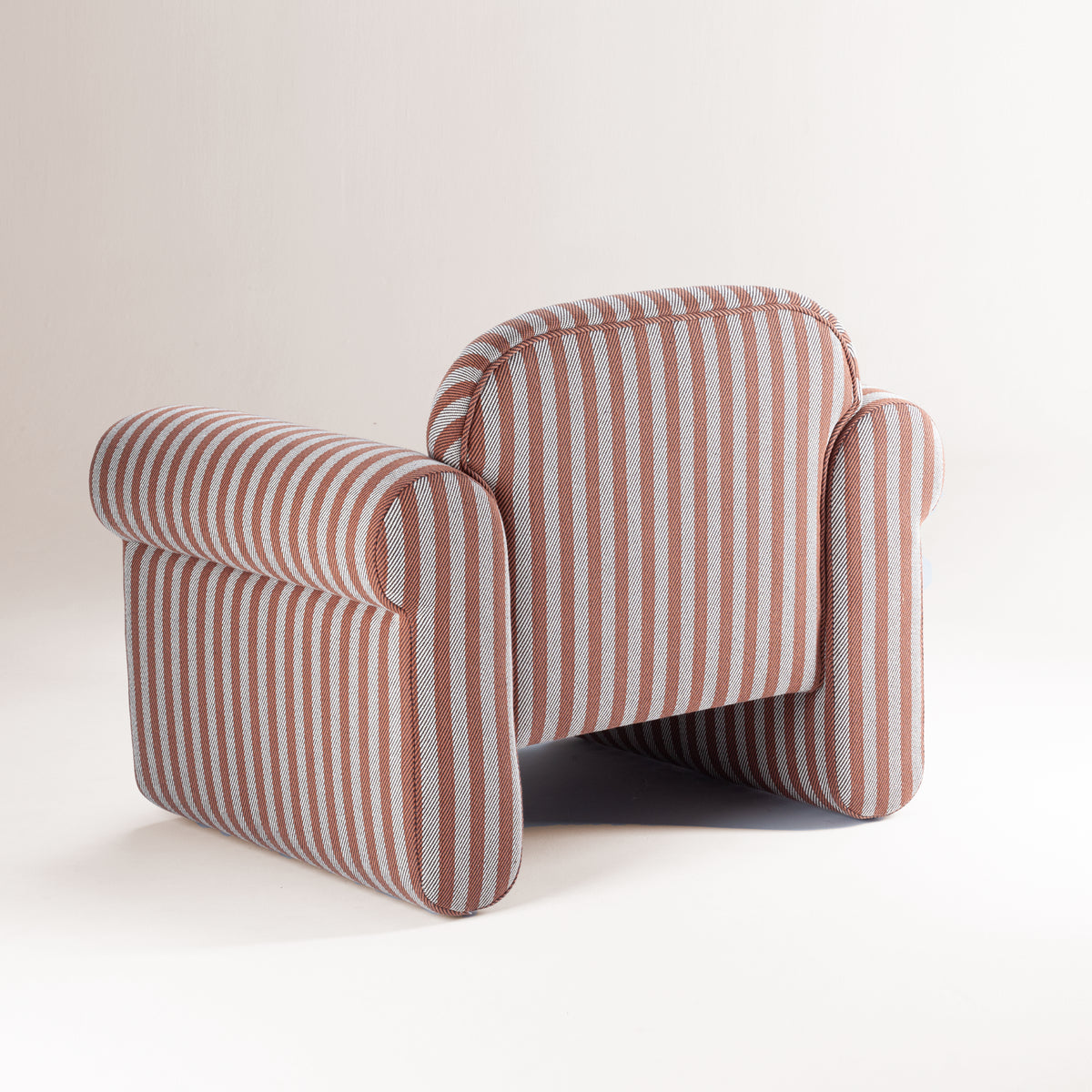 Oscar Armchair, back view